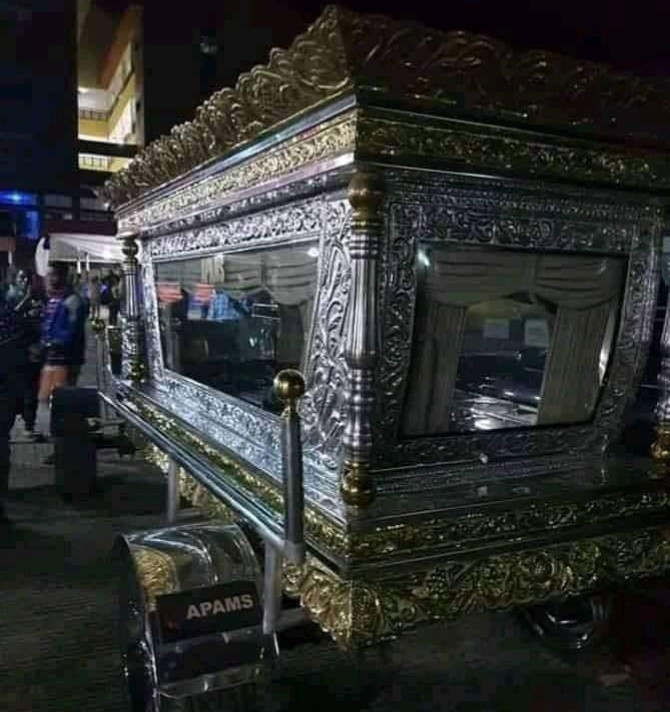 Tonimas casket 