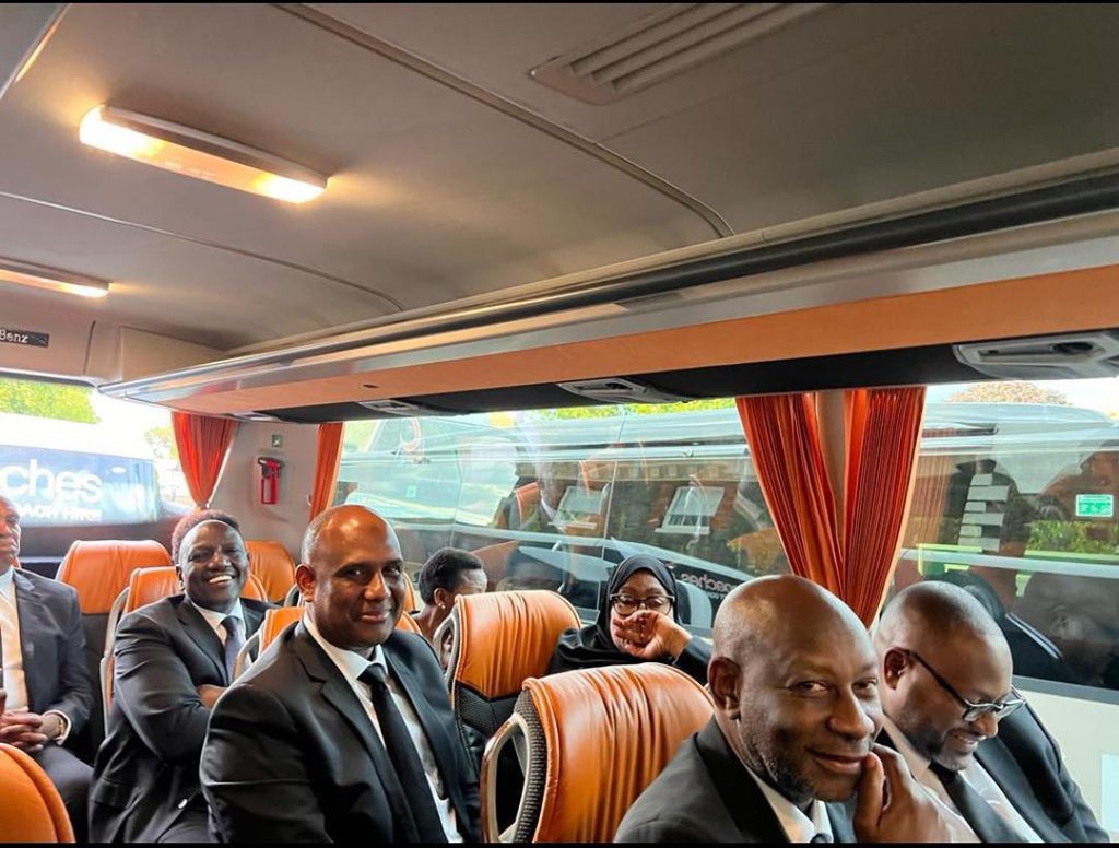 Commonwealth presidents rode in a bus at QueenElizabeth funeral 