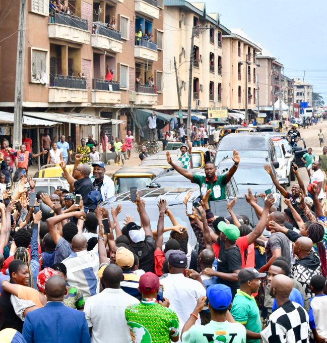 Peter Obi in Ogbaru LGA, Anambra state campaigning for the LP candidates. 