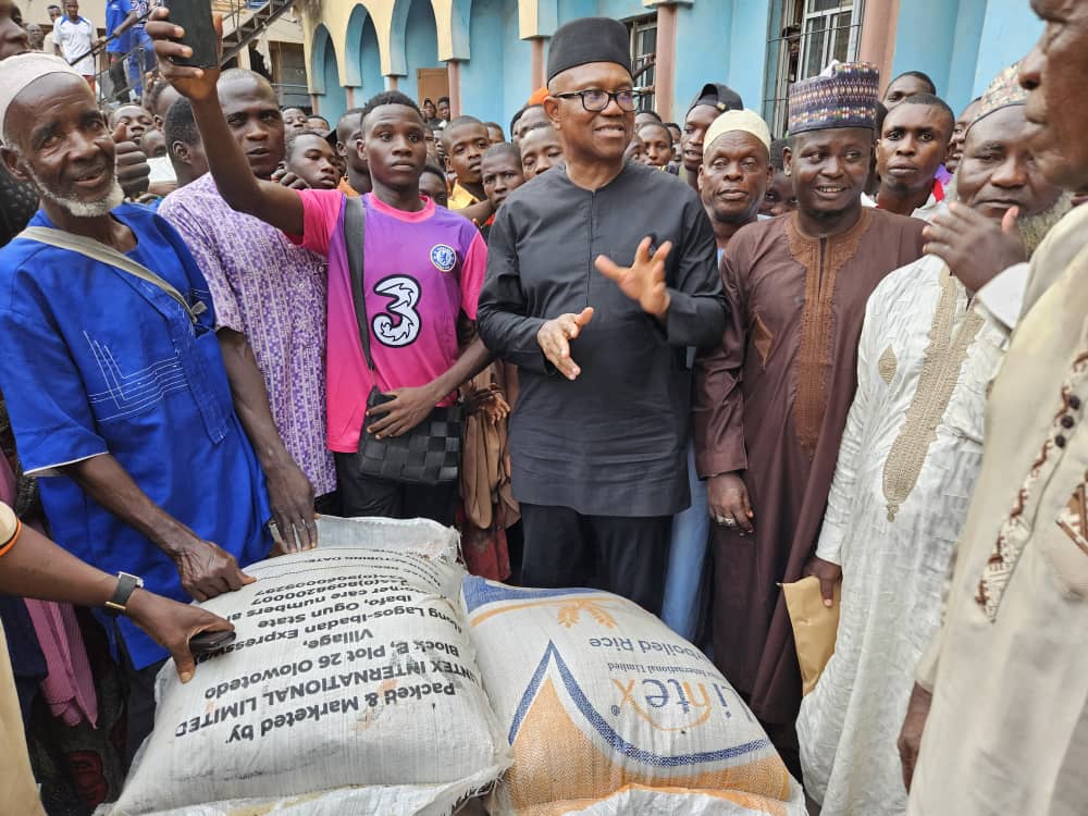 Peter Obi at the central Mosque, Onitsha for Easter visit 