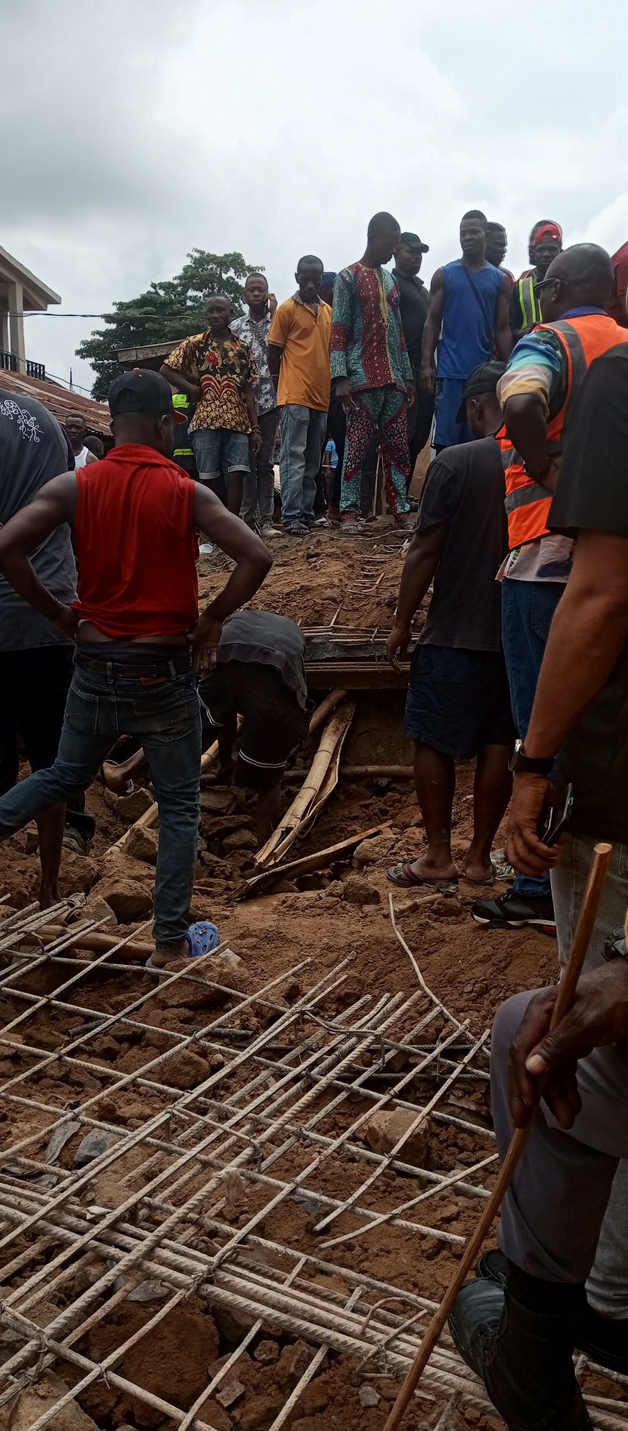 Eke Amawbia building Collapses 