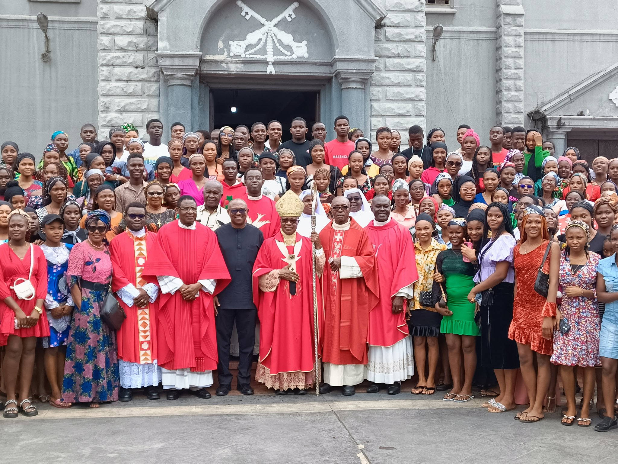 Peter Obi visit to Nursing School donating millions